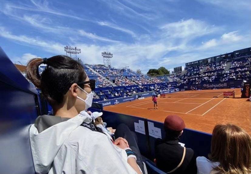 表现优异首场状态出色,利物浦观众沸腾!,蒂姆重返赛场引发球迷热议 表现优异首场状态出色,利物浦观众沸腾!,蒂姆重返赛场引发球迷热议