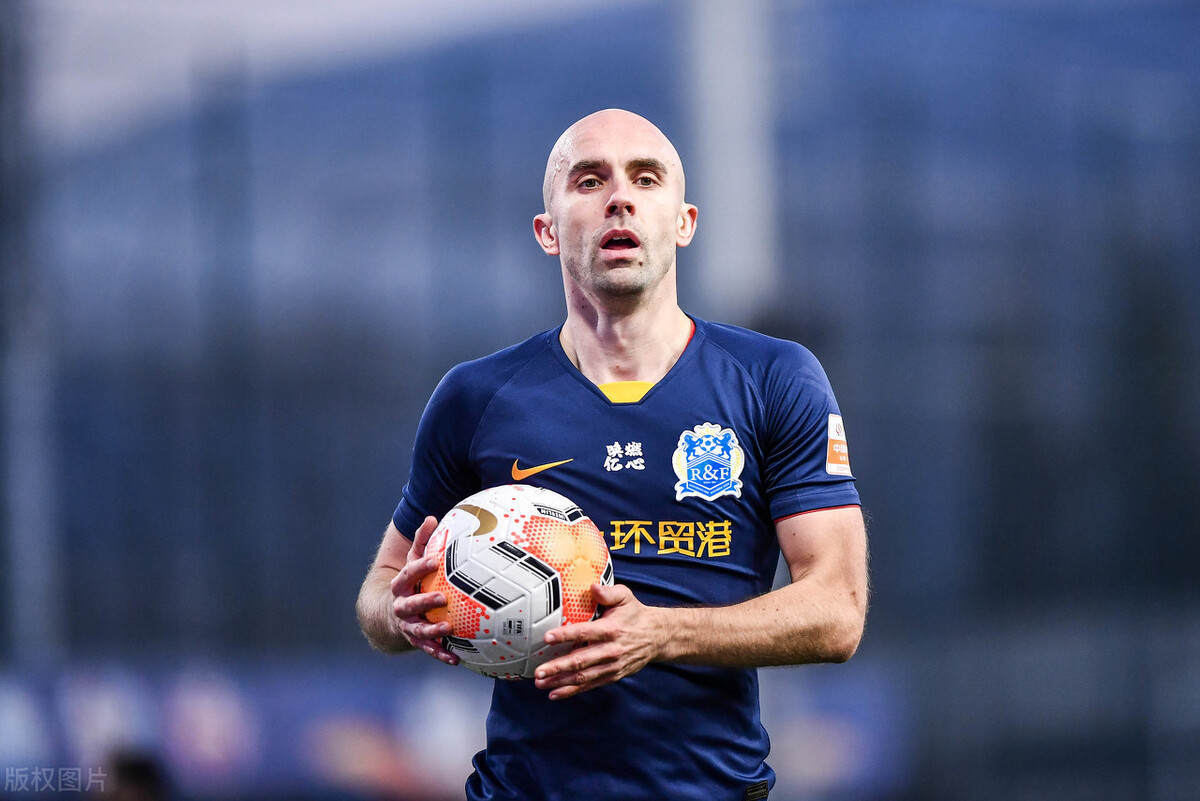 表现优异首场状态出色,利物浦观众沸腾!,蒂姆重返赛场引发球迷热议 表现优异首场状态出色,利物浦观众沸腾!,蒂姆重返赛场引发球迷热议