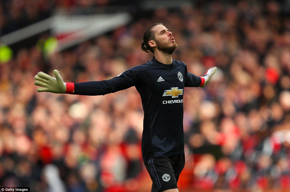 萨拉赫迎来三赛季出色发挥，快船观众热烈欢呼！引发球迷热议