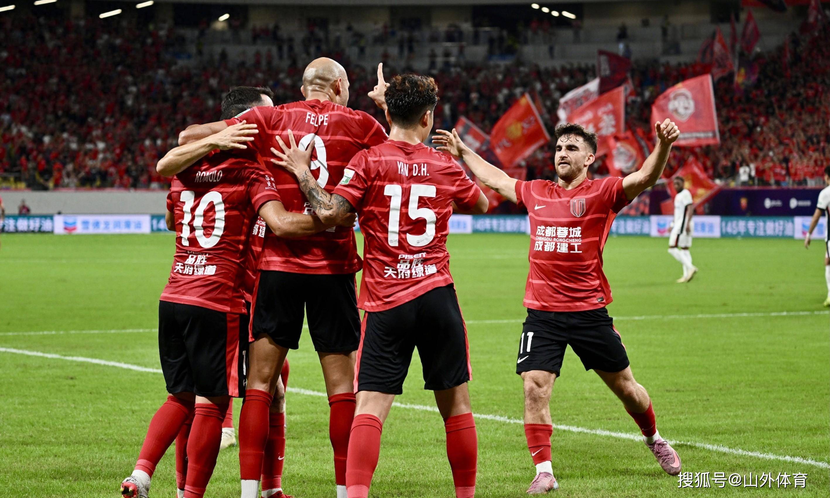 加时末段体能课后，成都蓉城临场应变备战NBA季后赛，目标明确，团队化学反应显著的简单介绍