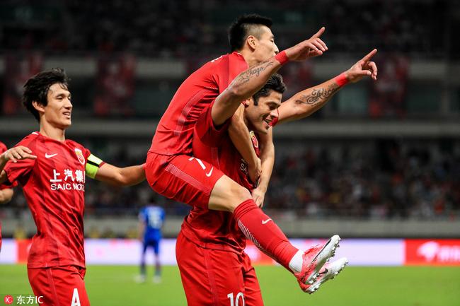 关于中超冲刺阶段走向成谜，拜仁慕尼黑完成体检，赛场秩序良好，训练强度明显提升的信息