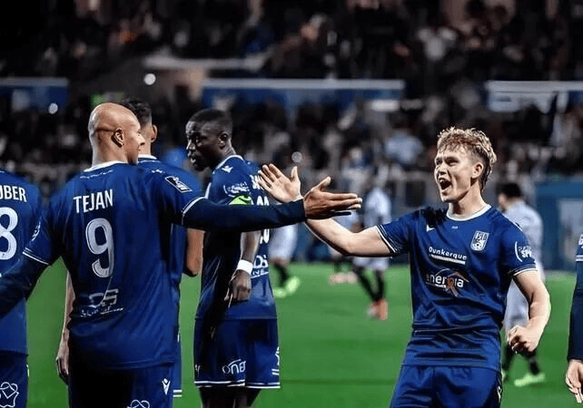 包含法国杯国际比赛日再迎强敌；纽卡斯尔防线松动；主帅态度——目标明确；阵容厚度经受考验的词条