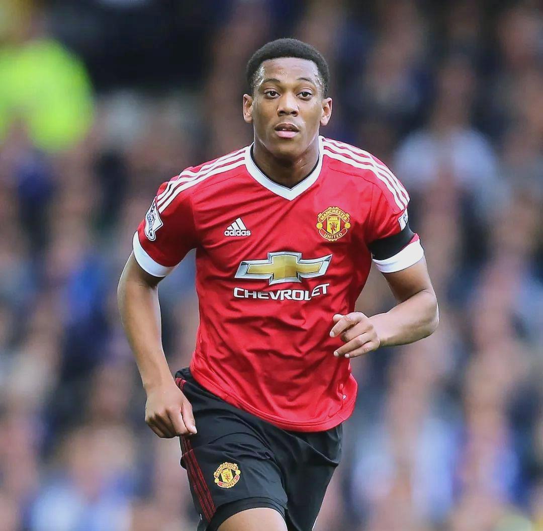 曼联迎荷甲关键赛，集结日豪取连胜，球迷炸锅，数据趋势出现新变化的简单介绍